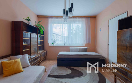 REZERVOVANÝ: Na predaj priestranný 2-izbový byt v Starej Ľubovni