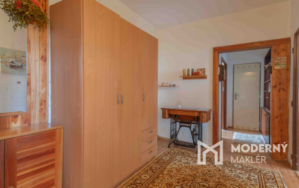 REZERVOVANÝ: Na predaj priestranný 2-izbový byt v Starej Ľubovni