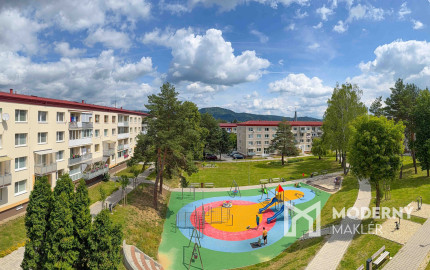 REZERVOVANÝ: Na predaj priestranný 2-izbový byt v Starej Ľubovni