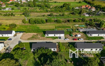 Na predaj moderný 4-izbový rodinný dom v Šoporni