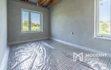 Na predaj moderný 4-izbový rodinný dom v Šoporni