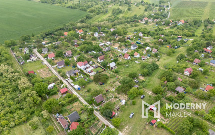 VÝRAZNÁ ZĽAVA: Na predaj záhradná chata s výhľadom na golfové ihrisko v Skalici