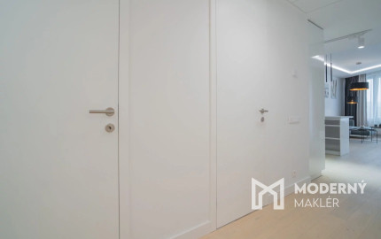 Na prenájom štýlový 3-izbový byt v SKYPARK RESIDENCE s panoramatickým výhľadom