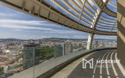 Na prenájom štýlový 3-izbový byt v SKYPARK RESIDENCE s panoramatickým výhľadom