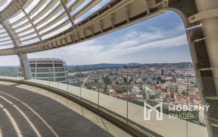 Na prenájom štýlový 3-izbový byt v SKYPARK RESIDENCE s panoramatickým výhľadom