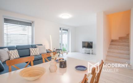 Na prenájom kompletne zariadený 4-izbový byt s benefitmi rodinného domu v Rovinke