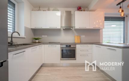 Na prenájom kompletne zariadený 4-izbový byt s benefitmi rodinného domu v Rovinke