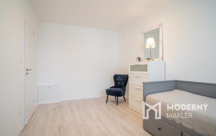 Na prenájom kompletne zariadený 4-izbový byt s benefitmi rodinného domu v Rovinke