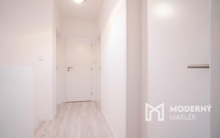 Na prenájom kompletne zariadený 4-izbový byt s benefitmi rodinného domu v Rovinke