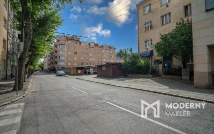 Na prenájom obchodný priestor v samotnom centre Bratislavy