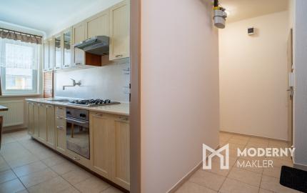 Na prenájom priestranný 3 izbový byt s balkónom v Malackách