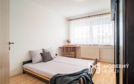 Na prenájom priestranný 3 izbový byt s balkónom v Malackách