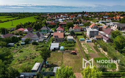 Na predaj pozemok pripravený na výstavbu v Pate