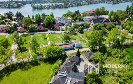 Na predaj 2-izbový byt v Senci pri jazerách s terasou