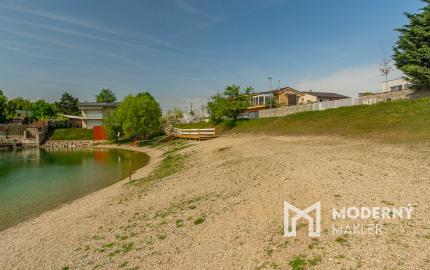 Na predaj 2-izbový byt v Senci pri jazerách s terasou