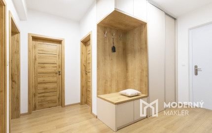 Na prenájom 3-izbový byt v centre mesta Dunajská Streda