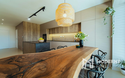 ZNÍŽENÁ CENA: Na predaj moderný rodinný dom v Skalke nad Váhom