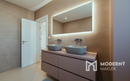 ZNÍŽENÁ CENA: Na predaj moderný rodinný dom v Skalke nad Váhom