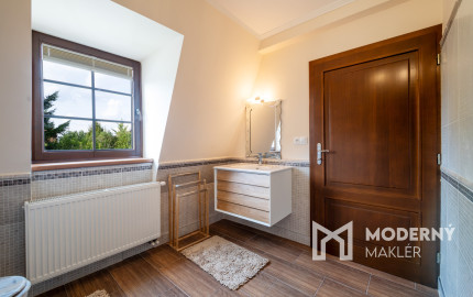 Na predaj nadštandardný rodinný dom s bazénom, Soblahov