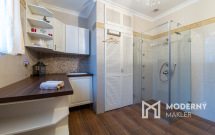 Na predaj nadštandardný rodinný dom s bazénom, Soblahov