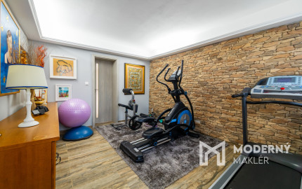 Na predaj nadštandardný rodinný dom s bazénom, Soblahov