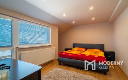 Na predaj rodinný dom s bazénom a saunou v Rohovciach