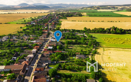 Na predaj slnečný stavebný pozemok v obci Nová Ves nad Váhom