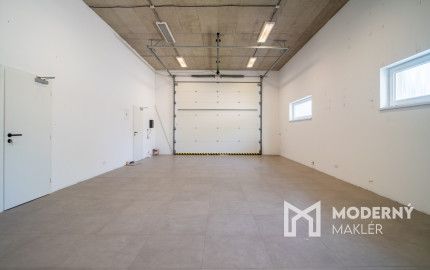 Na prenájom jedno podlažie polyfunkcie na Zavarskej ulici v Trnave