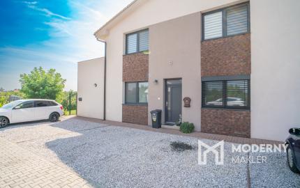 Na predaj výnimočný 4-izbový byt v obci Tomášov