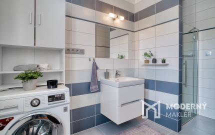 Na predaj rodinný dom s rozľahlým pozemkom v Kostolišti