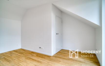 Na predaj 3-izbový rodinný dom pri jazere Nové Košariská