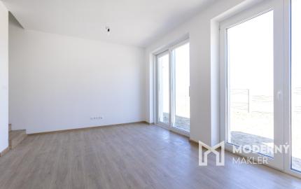 Na predaj 4 izbová bytová jednotka v dvojdome v Lehniciach