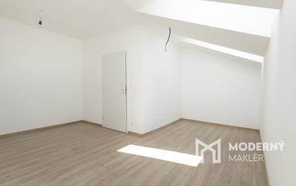 Predaj 4-izbová bytová jednotka v dvojdome v Lehniciach