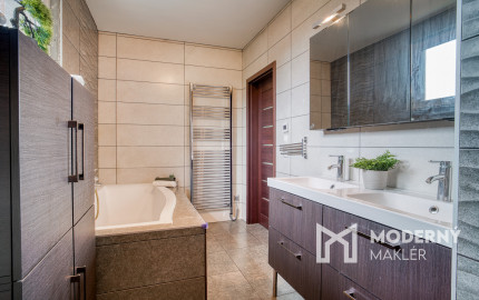 Na predaj 4-izbový rodinný dom v obci Gajary