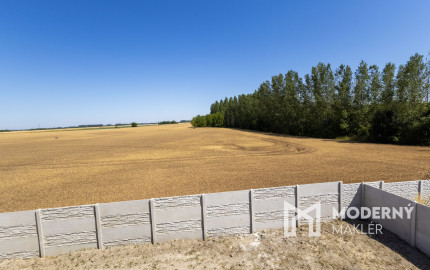 Na predaj 4 izbová bytová jednotka v dvojdome v Lehniciach