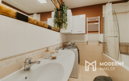 Na predaj 3- izbový byt s parkovaním, Zlatovce Trenčín