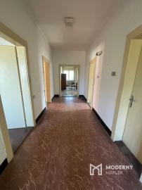 Exklzívne na predaj veľký 7 izb. RD- Partizánske / Veľké Bielice