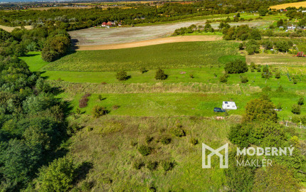 Na predaj pozemok vo Vinohradoch nad Váhom