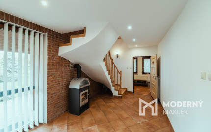 Na prenájom štýlový 4-izbový rodinný dom v Trenčíne
