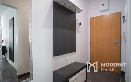 Na predaj moderný 3-izbový byt vo výbornej lokalite Serede