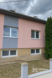 Na predaj poschodový 5-izbový rodinný dom v obci Beluša