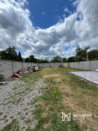 Na predaj poschodový 5-izbový rodinný dom v obci Beluša