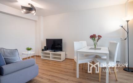 Na predaj kompletne zariadený 2-izbový byt v blízkosti OC Vivo