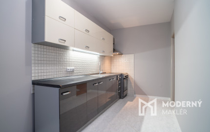 Na predaj priestranný 2-izbový byt vo vyhľadávanej časti v Trnave