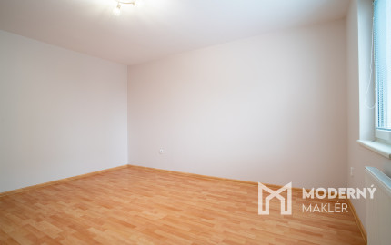 Na predaj priestranný 2-izbový byt vo vyhľadávanej časti v Trnave