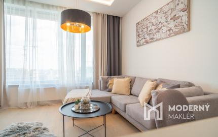 Na prenájom exkluzívny 2-izbový byt so šatníkom a panoramatickým výhľadom v projekte SKYPARK, Továrenská ulica