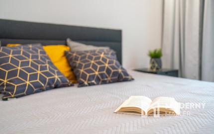 Na prenájom exkluzívny 2-izbový byt so šatníkom a panoramatickým výhľadom v projekte SKYPARK, Továrenská ulica