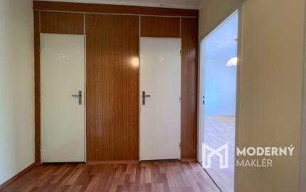 Na predaj 2-izbový byt s balkónom v Trenčíne - Juh I