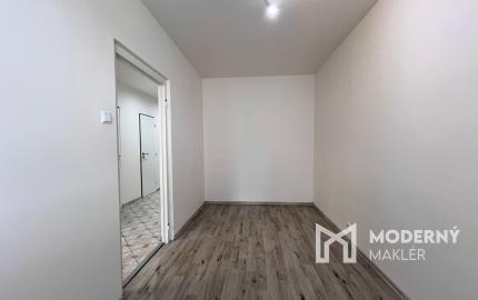 Na predaj priestranný 4-izbový byt v Trenčíne