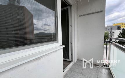 Na predaj priestranný 4-izbový byt v Trenčíne